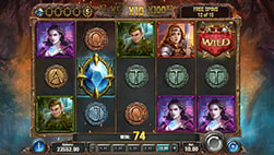Diamonds of the Realm i Royal Casino