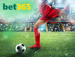 En fodboldscene og bet365 logo.